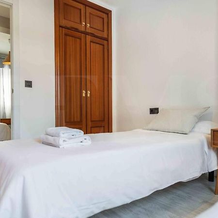 Spacious & Authentic Apartment By Rems Málaga Buitenkant foto