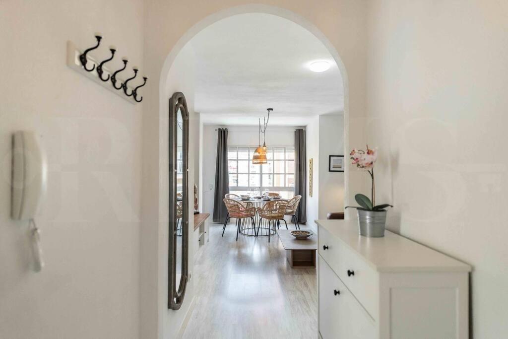Spacious & Authentic Apartment By Rems Málaga Buitenkant foto
