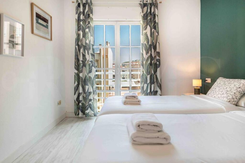 Spacious & Authentic Apartment By Rems Málaga Buitenkant foto