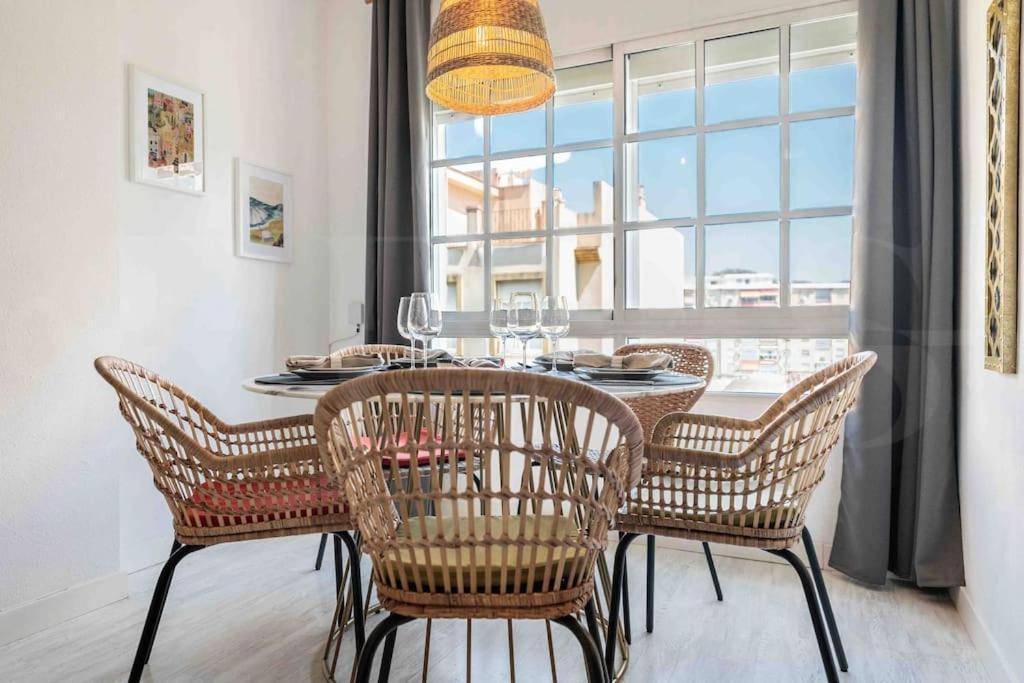 Spacious & Authentic Apartment By Rems Málaga Buitenkant foto